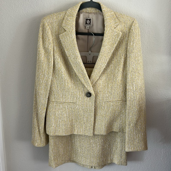 Anne Klein 2 Piece skirt Suit - Picture 2 of 12